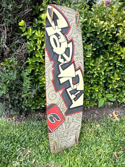 prancha kitesurf crazyfly carbono 132x39