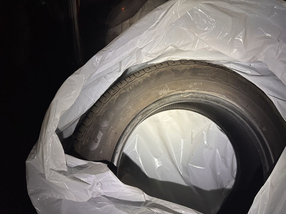 резина літня goodyear  185*65 r15