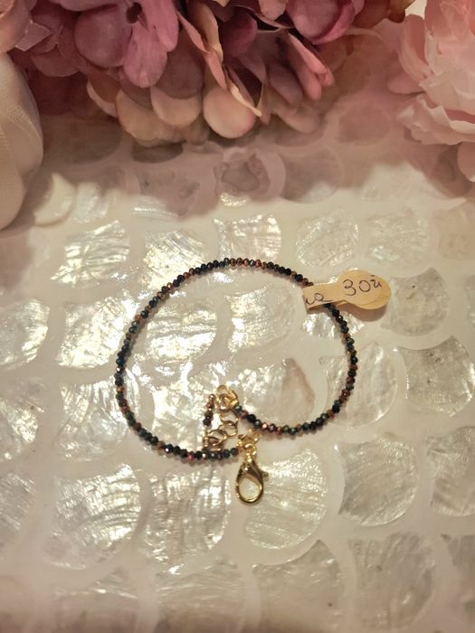 Bransoletka handmade z naturalnych kamieni hematyt