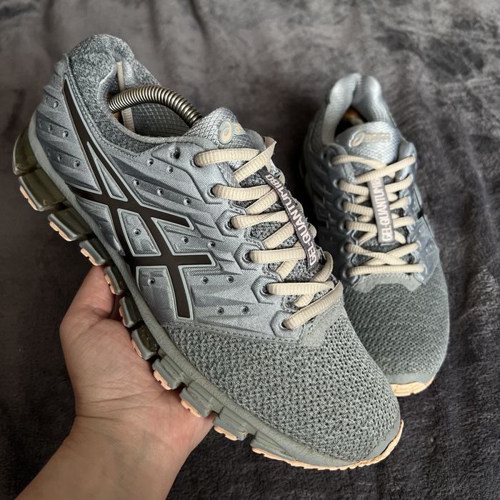 Жіночі кросівки Asics Gel-qvantumi 80. P. 40. Хороший стан!!!