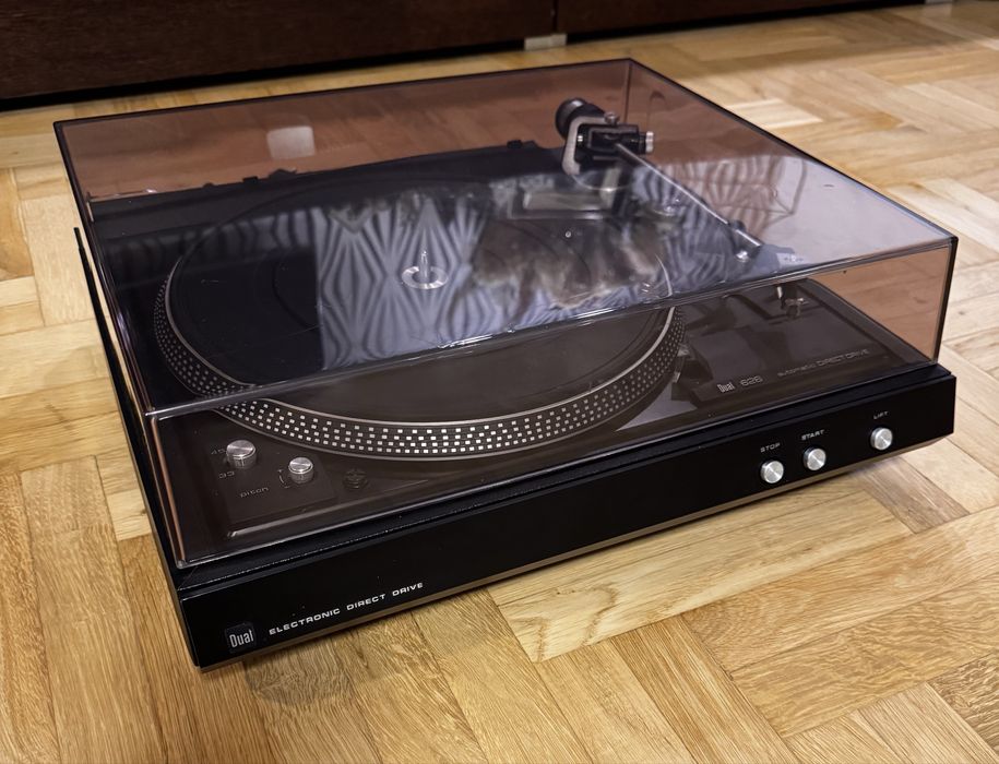 Gramofon DUAL CS626