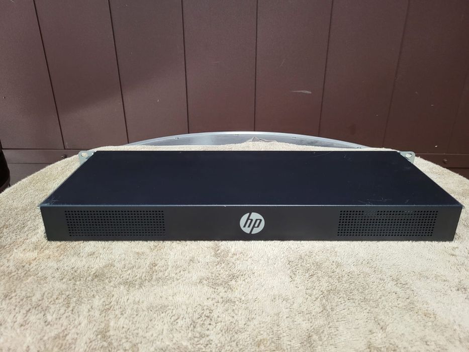 KVM-перемикача HPE 0x1x8 G3 KVM Console Switch