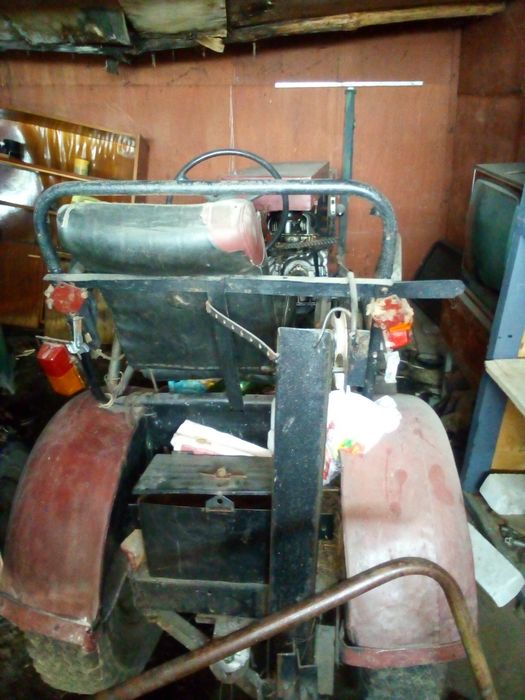 Продаеться трактор