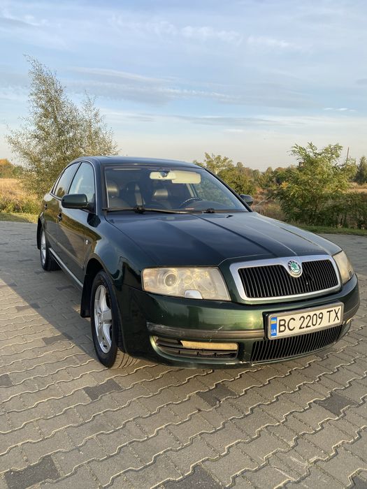 Прдам  авто SKODA SUPERB 2003 року 2.0 газ: бензин