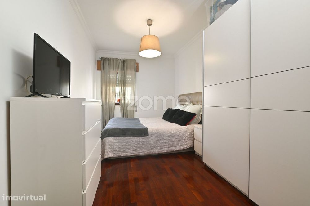 Apartamento T3 com parqueamento | Urbanização da Cavaleira, Algueir...