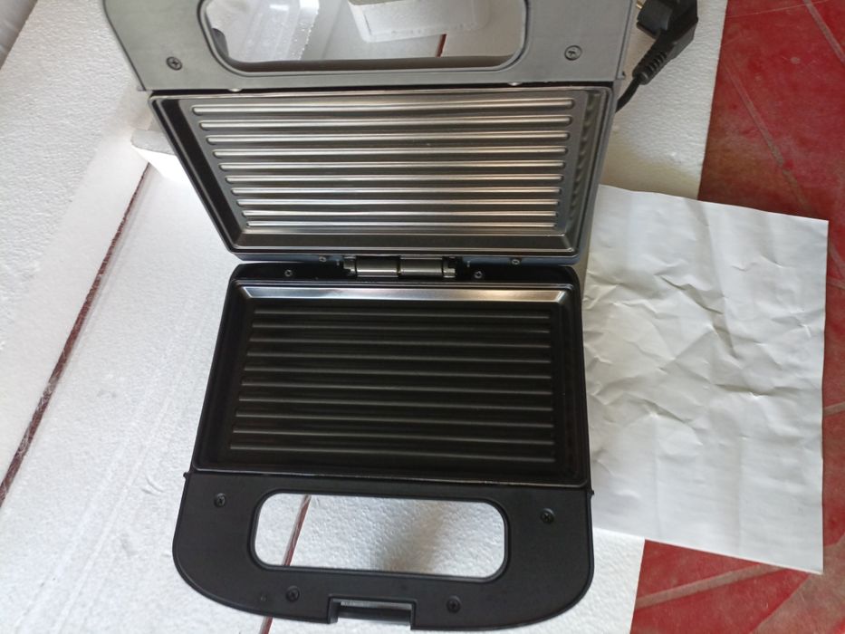 Opiekacz do kanapek Huslog  750W