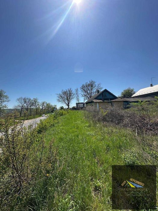 Земельна ділянка у с. Коровія
