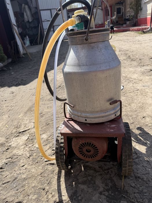 Доїльний апарат для молока