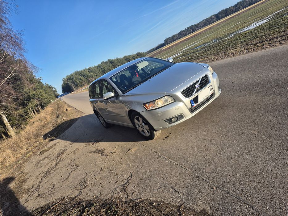 Volvo v50  2.0  D  2009 rok