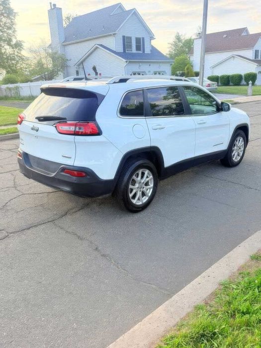 Jeep Cherokee      2016