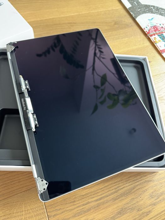 матрица для macbook pro a2141 - Купить электронику - Цены на OLX.ua