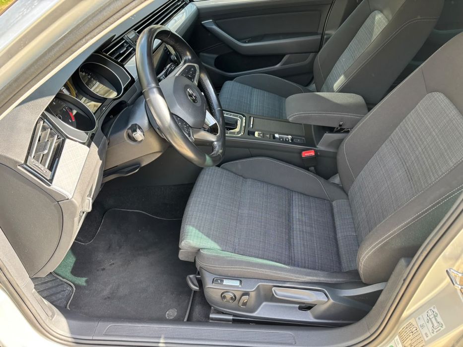 Volkswagen Passat 2019 VIN WVWZZZ3CZLE070736 фото оголошення 8 з 18