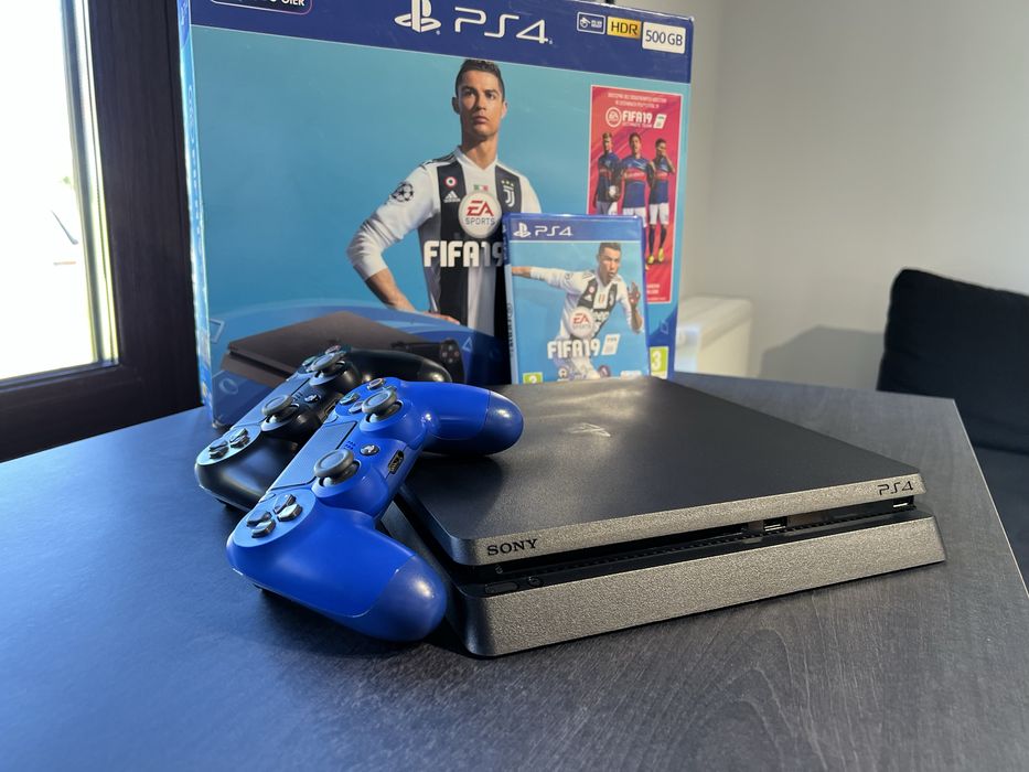 Sony PlayStation 4 Slim з грою Fifa