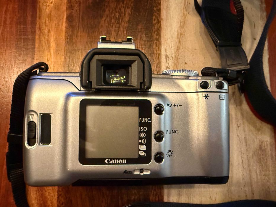 Máquina fotográfica Canon EOS 300v