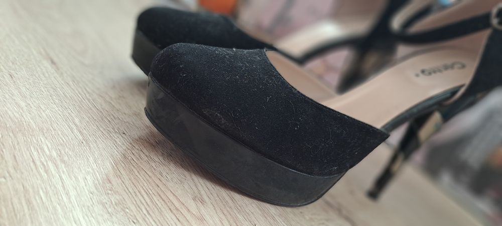 Buty damskie szpilka 37