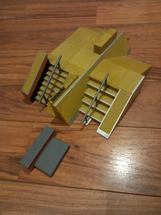 Tech Deck Skatepark Completo + 8 Skates de Dedo + Acessórios