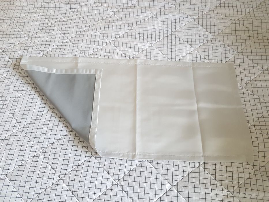 Bieżnik na ławę, stolik