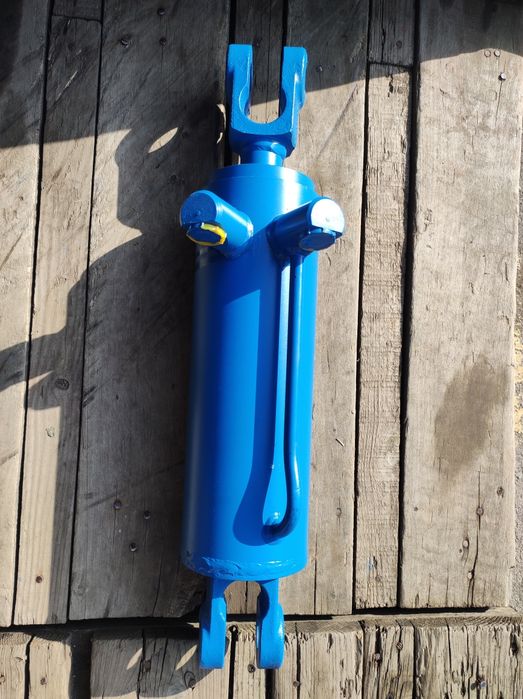 Гідроциліндри навіски трактора нові