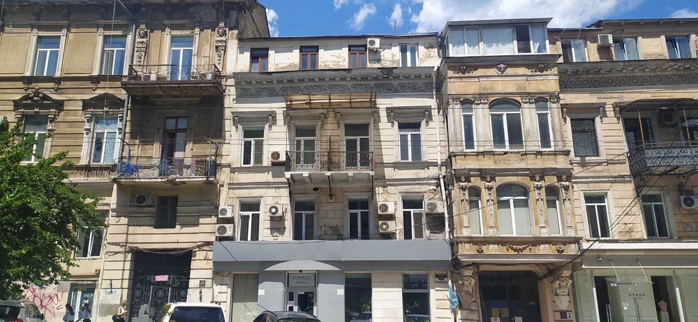 2-комн квартира, 72 кв.м ул. Греческая 22, исторический центр, 4/4 эт