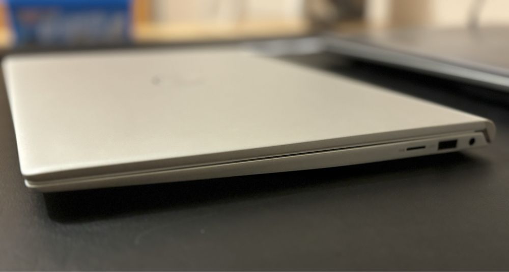 Laptop Dell Inspiron 5502