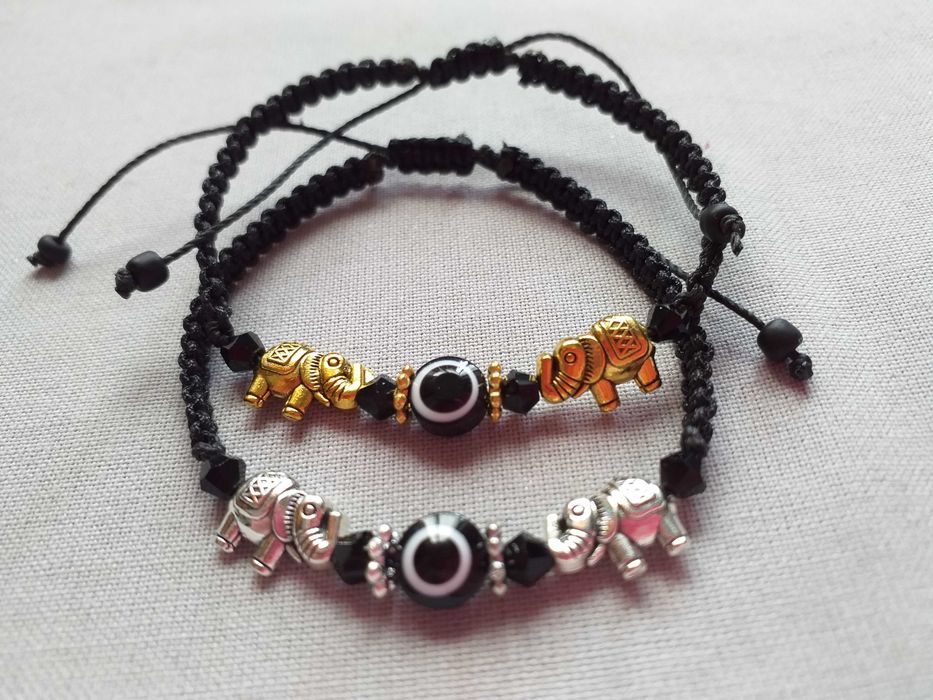 Pulseira em Macramê Olho Turco entre Elefantes Preto