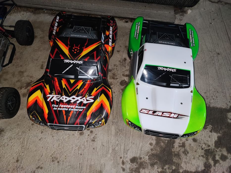 Duas traxxas slash vxl 4x4s 3s