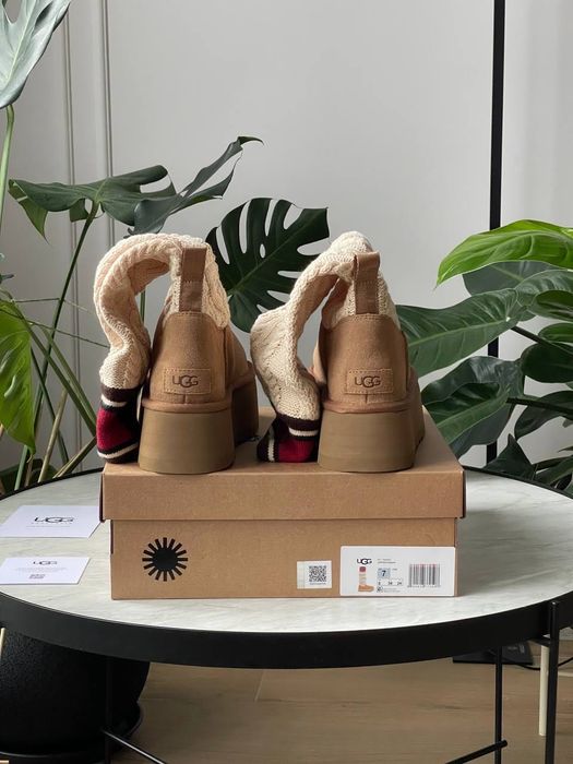 Зимові чоботи UGG Sweater Letter Boots Black/Chestnut