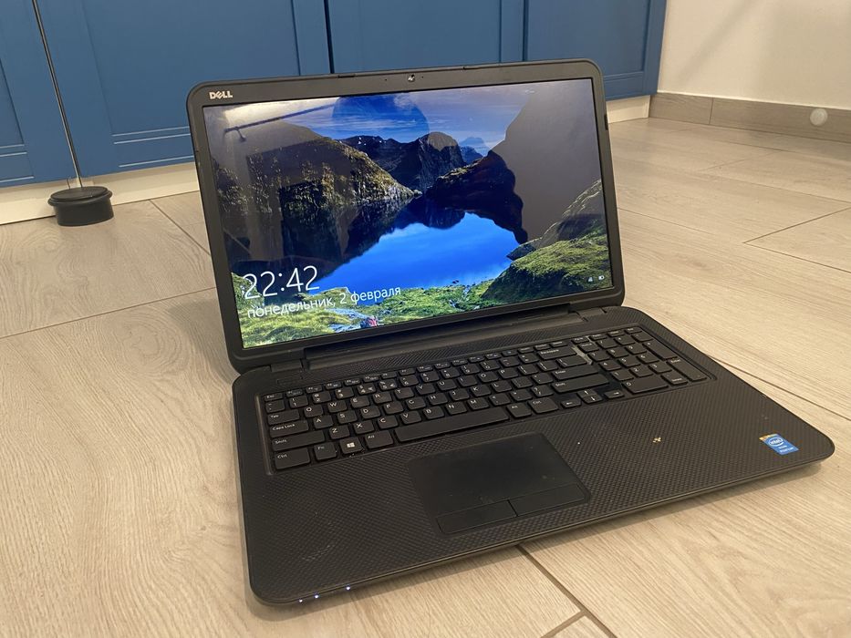 Laptop Dell Inspirion 3721