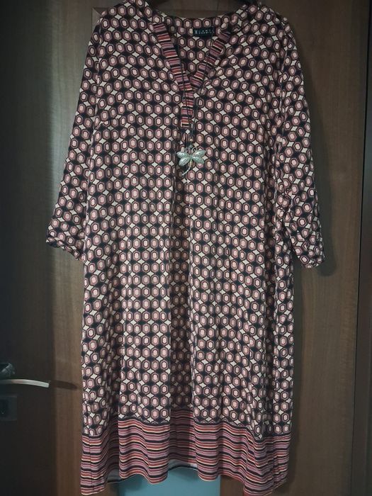 Sukienka z wiskozy r.46/48