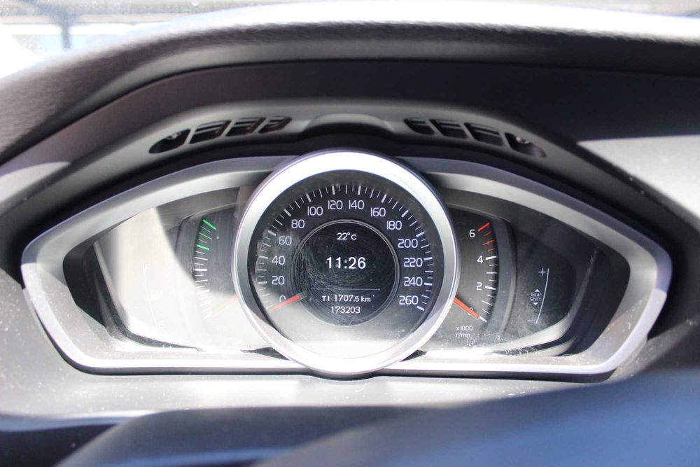 Volvo V40 1.6 D2 Momentum Eco 2015 (LER DESCRIÇÃO)