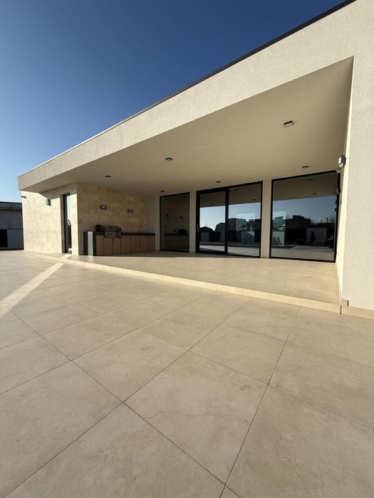 Новый Одноэтажный дом в Совиньоне, 185 кв.м.