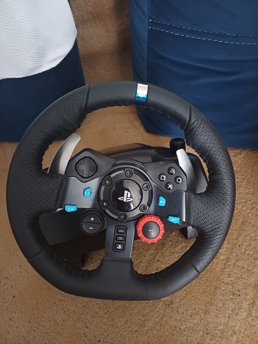 Logitech G29 + pedały + shifter – PS4 / PS5 / PC
