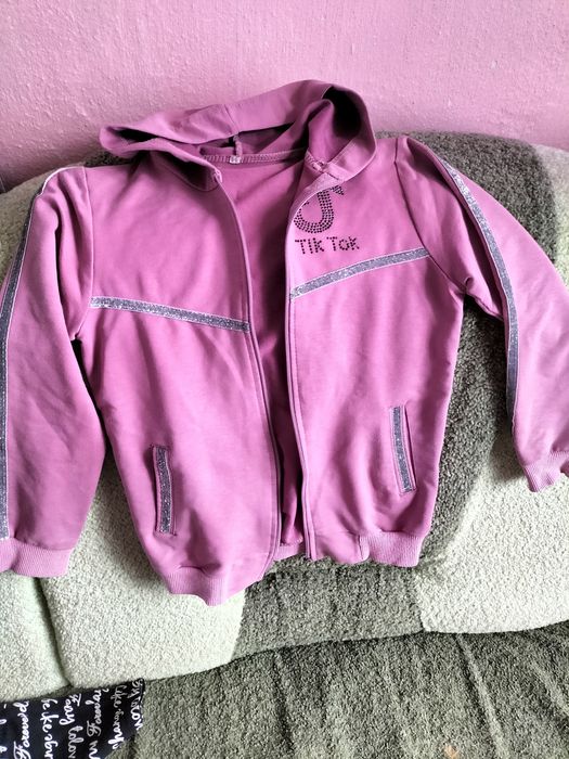 Одяг для дівчинки