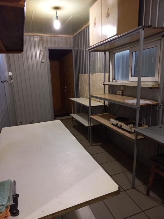 Продам приміщення під бізнес (шаурма, чебуречна)