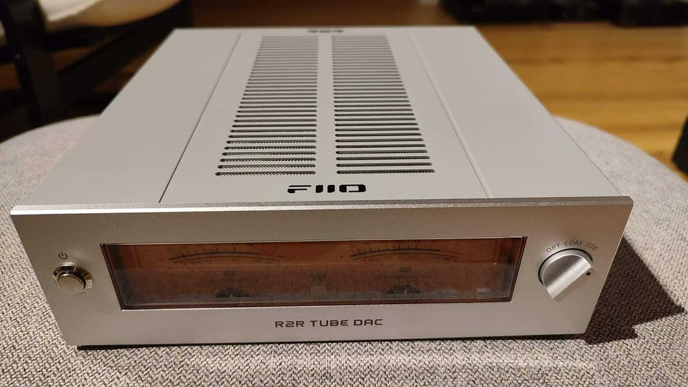 Fiio R2R Warmer - DAC lampowy