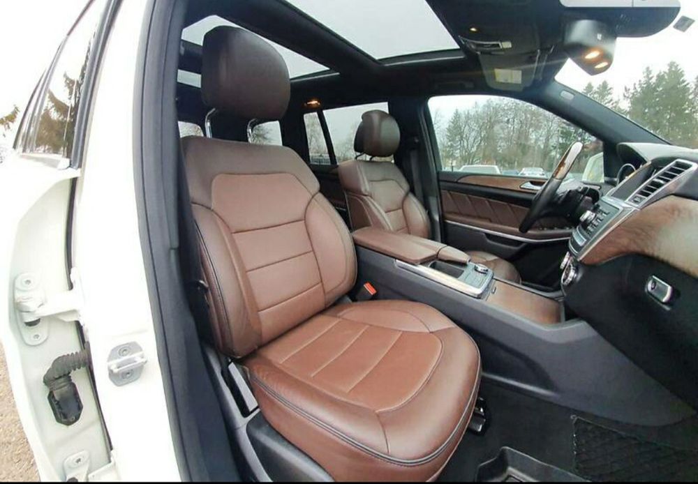 Водитель на личном автомобиле. Аренда Мерседес GL.