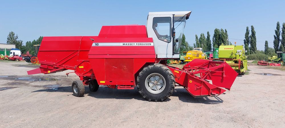 Зернозбиральний комбайн Massey Ferguson 16 2.7m