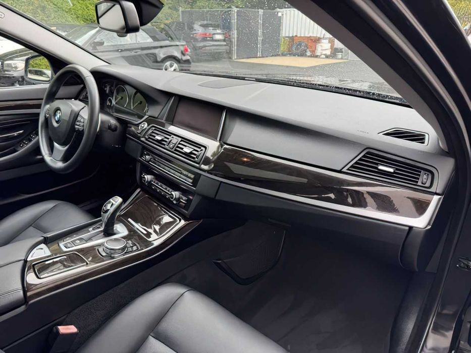 BMW 5 Series      2016