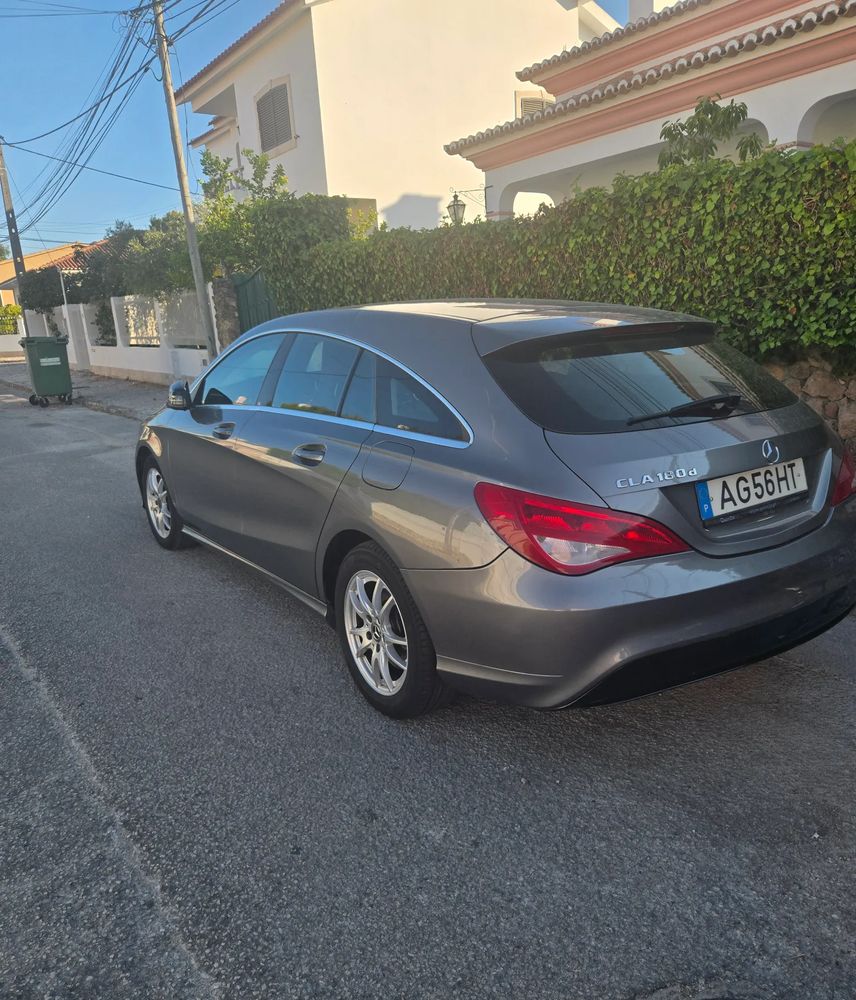 Mercedes-Benz CLA 180 d 7G-DCT Urban
