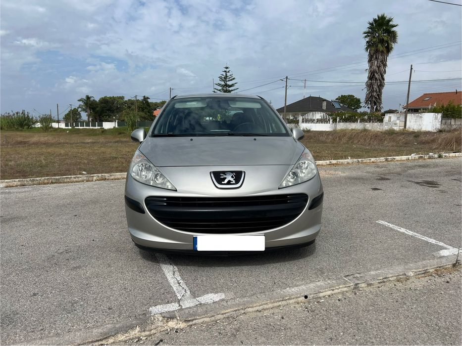 Peugeot 207 Hatchback 1.4 16V, a gasolina, de novembro de 2008, com 124.000 km