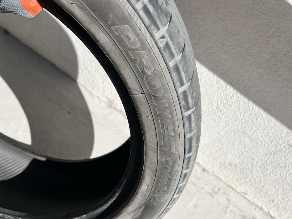 235/50/19 Toyo Tires 2 pneus
