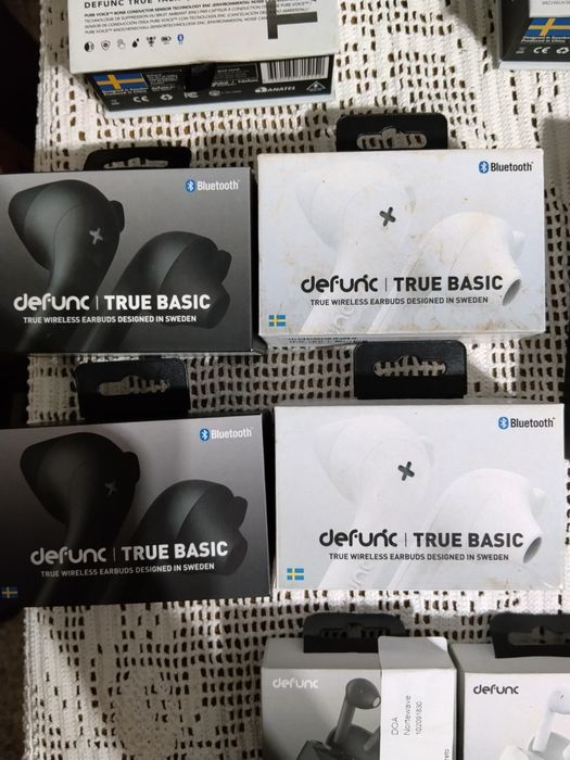 Auriculares Bluetooth - Branco e Preto - Vários