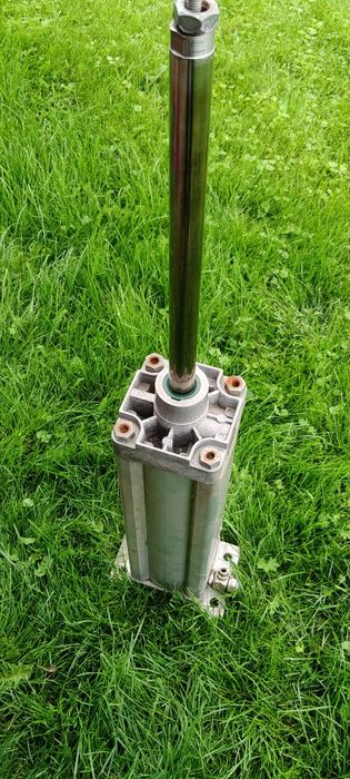Siłownik PRA/8 100/M 320