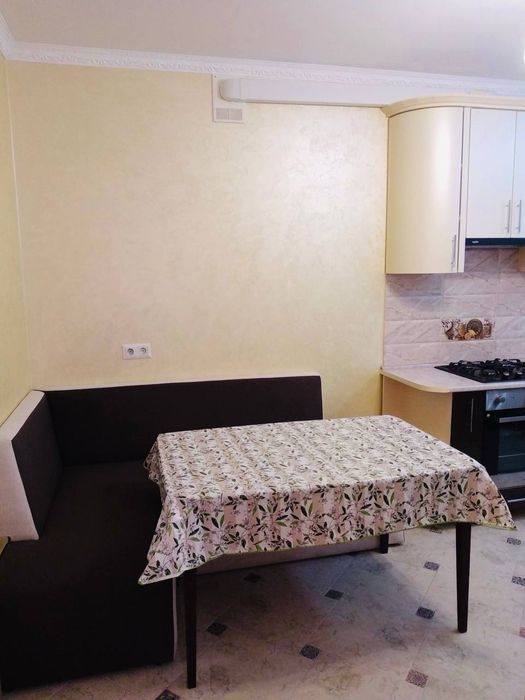 Затишна 2к квартира, вул. Побутова