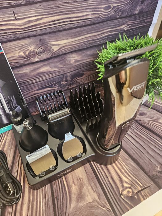 Набір Vgr 107 тример машинка стрижки волосся нос вуха насадки трімер