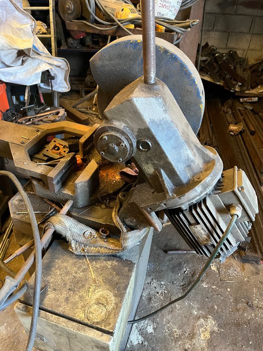 Máquina de Cortar Ferro