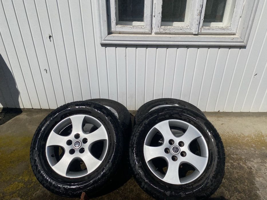 Продам оригінальні диски Toyota R16 з гумою 235/65 R16
