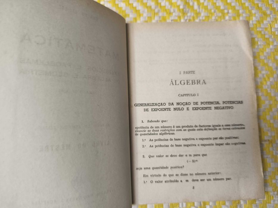 Álgebra e Geometria – 
António de Almeida Lucas