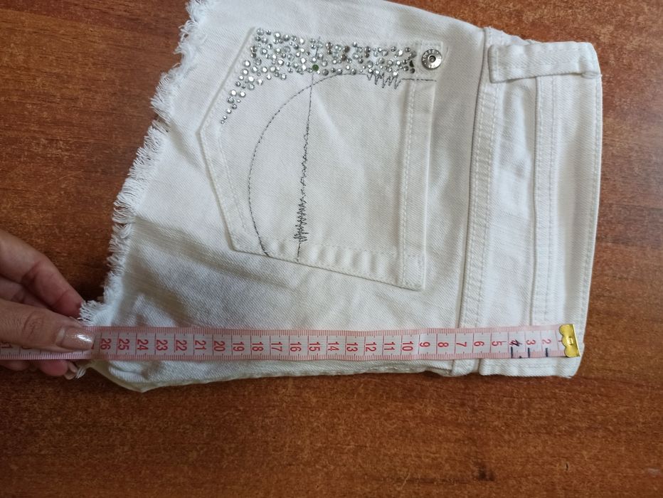Продам жіночі шорти