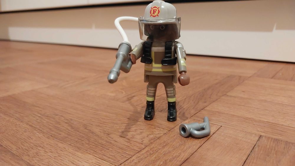 służby - strażak i policjanci Playmobil